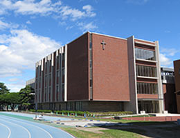 新4号館(中学校校舎)